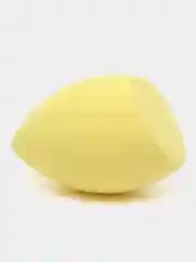 Желтый спонж для макияжа