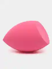 Розовый спонж для макияжа