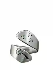Серебряный женское кольцо