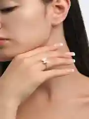Белый кольцо женское с бабочкой
