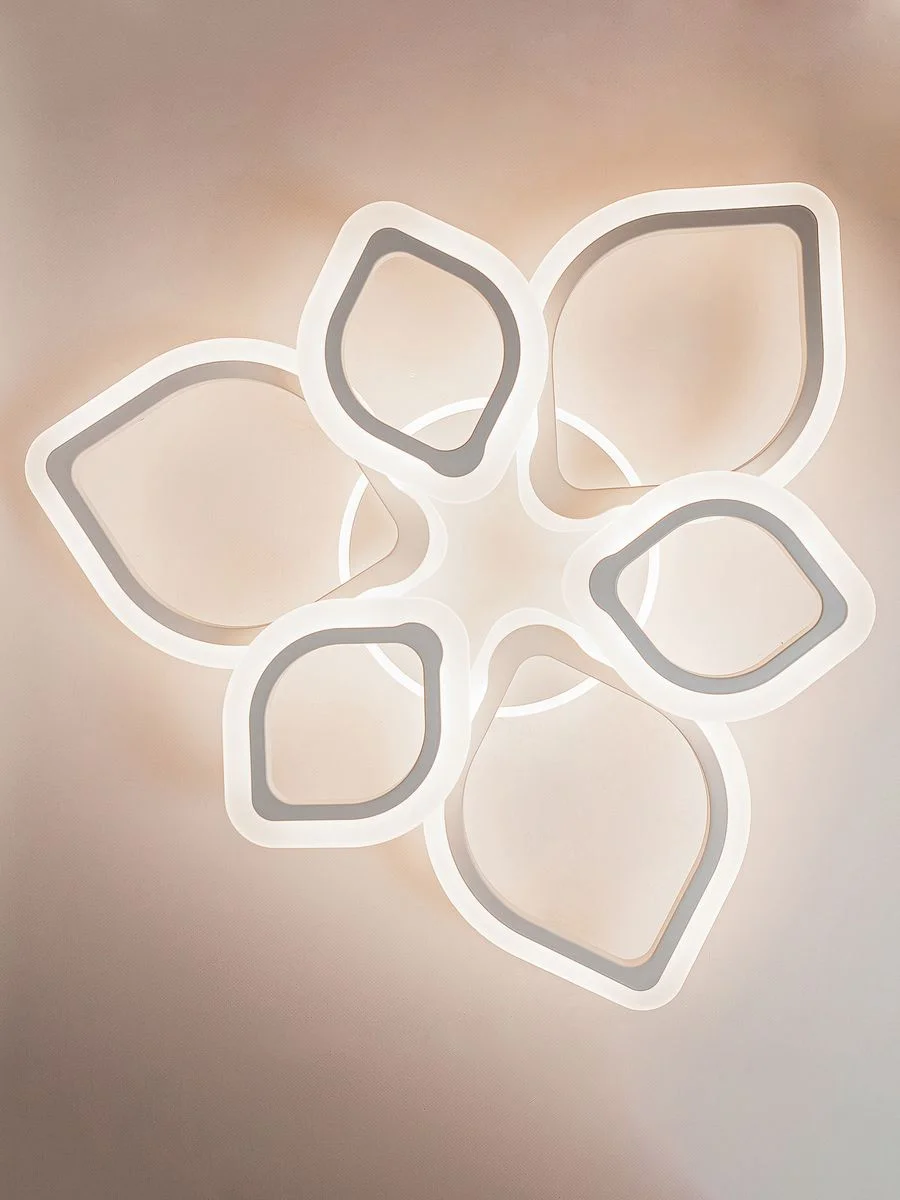 Белый светодиодная диммируемая люстра 3000-6500К 110Вт Glanzen LED-0100-LOTUS-white 35 кв.м 4 р