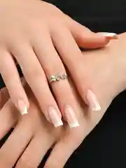 Белый кольцо женское с бабочкой
