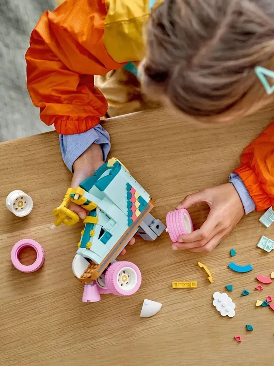 Конструктор LEGO CREATOR "Ретро роликовые коньки", 3в1, 8+