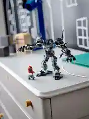 Конструктор LEGO Super Heroes "Веном в робото-броне против Майлза Моралеса", 134 детали