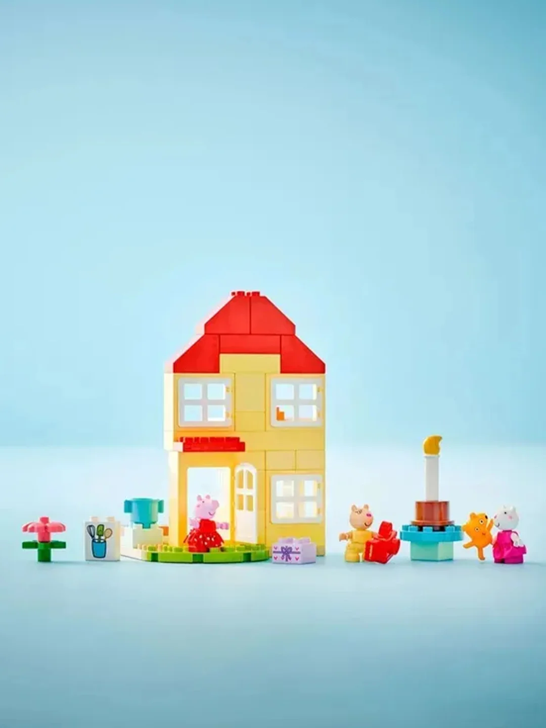 Конструктор LEGO DUPLO "Свинка Пеппа: домик для празднования дня рождения", 2+