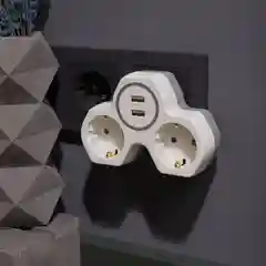Двойник электрический REXANT, с заземлением и защитными шторками, 16 А+2 USB порта, 2,4 А