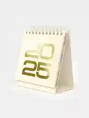 Желтый календарь настольный 2025