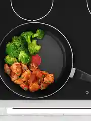 Сковорода с антипригарным покрытием Tefal Easy Plus 24см 4206124