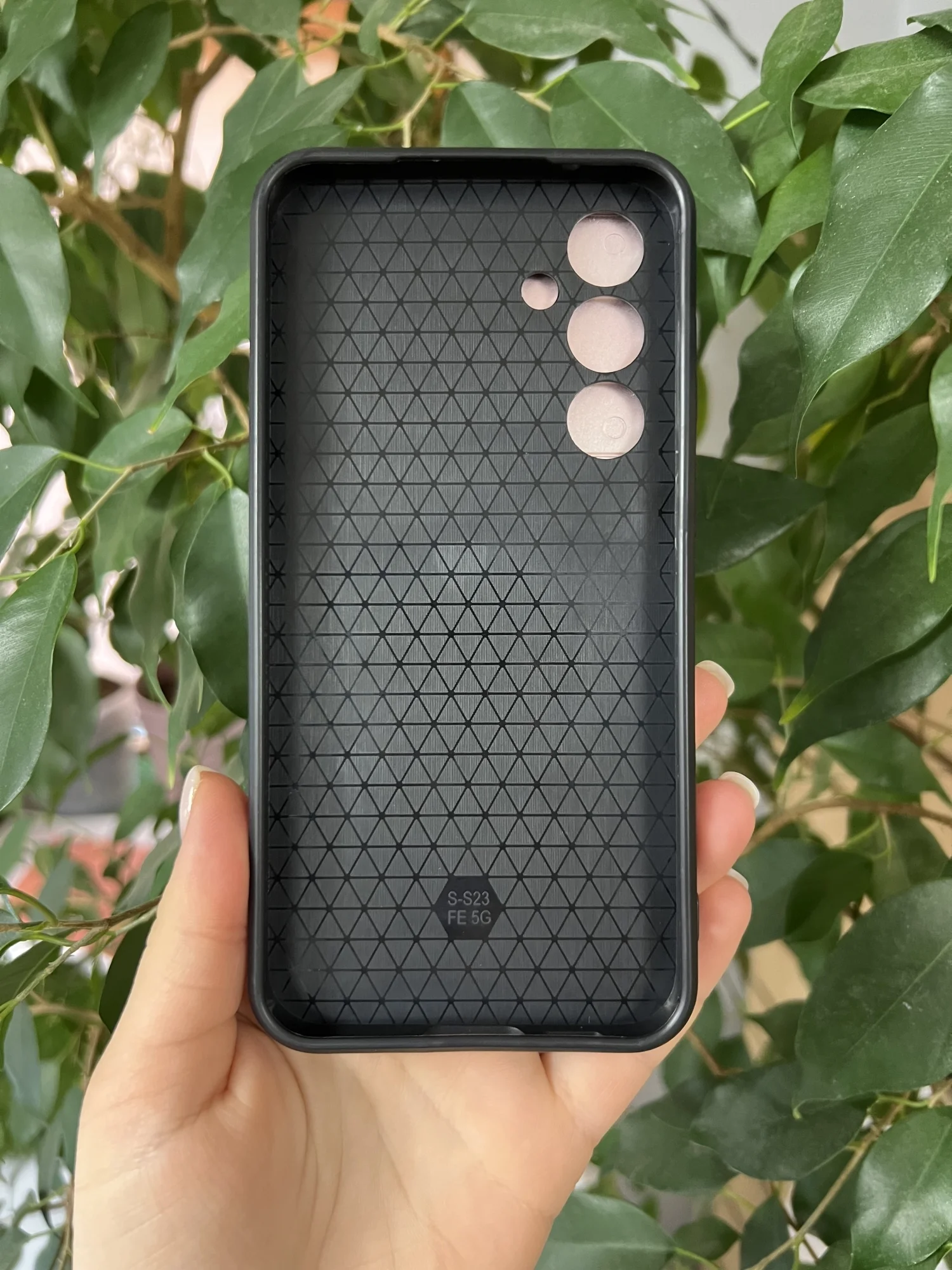 Красный чехол противоударный armors для Samsung S23 FE / Самсунг S23 ФЕ с защитой камеры