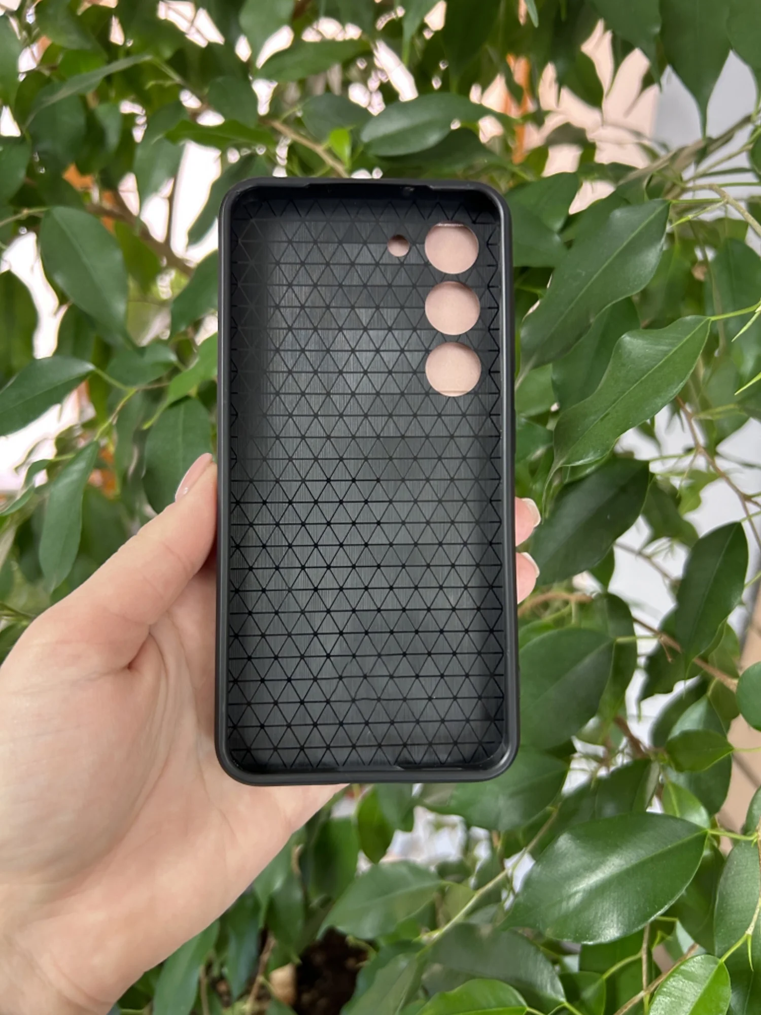 Розовый чехол противоударный armors для Samsung S23 / Самсунг S23 с защитой камеры