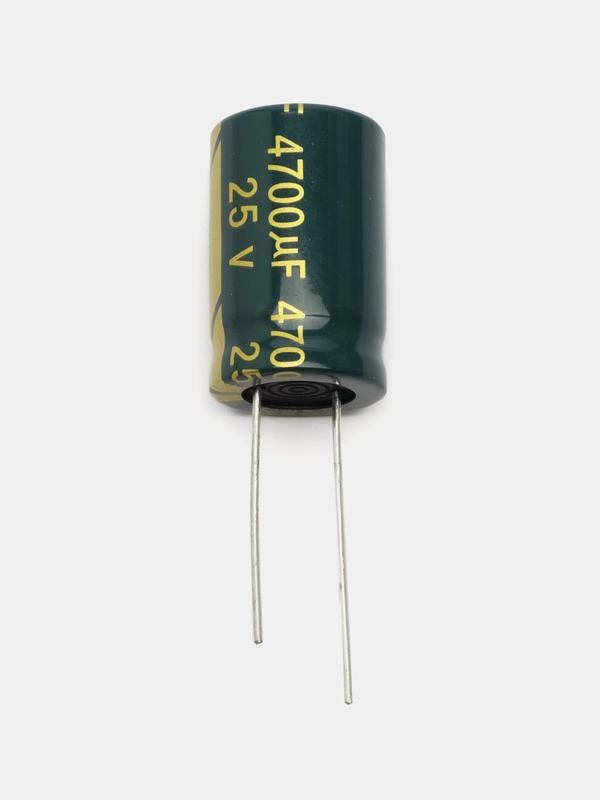 4700мкФ 25в Конденсатор электролитический 4700UF 25V 105C 16х25мм