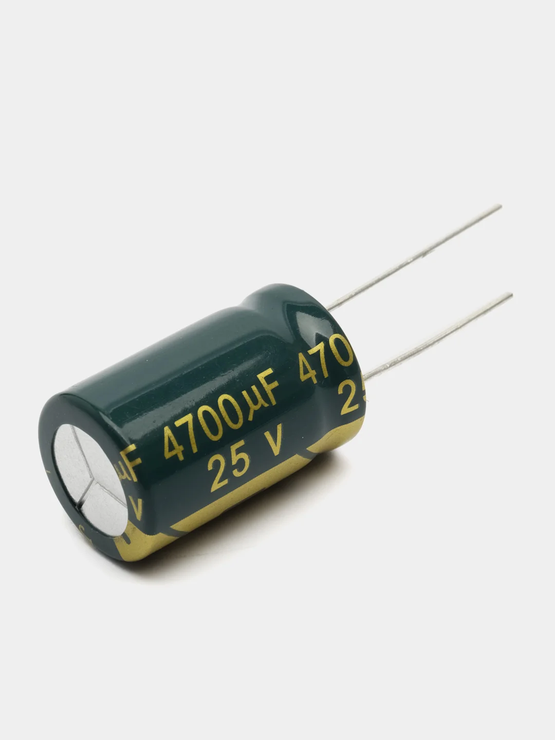 4700мкФ 25в Конденсатор электролитический 4700UF 25V 105C 16х25мм