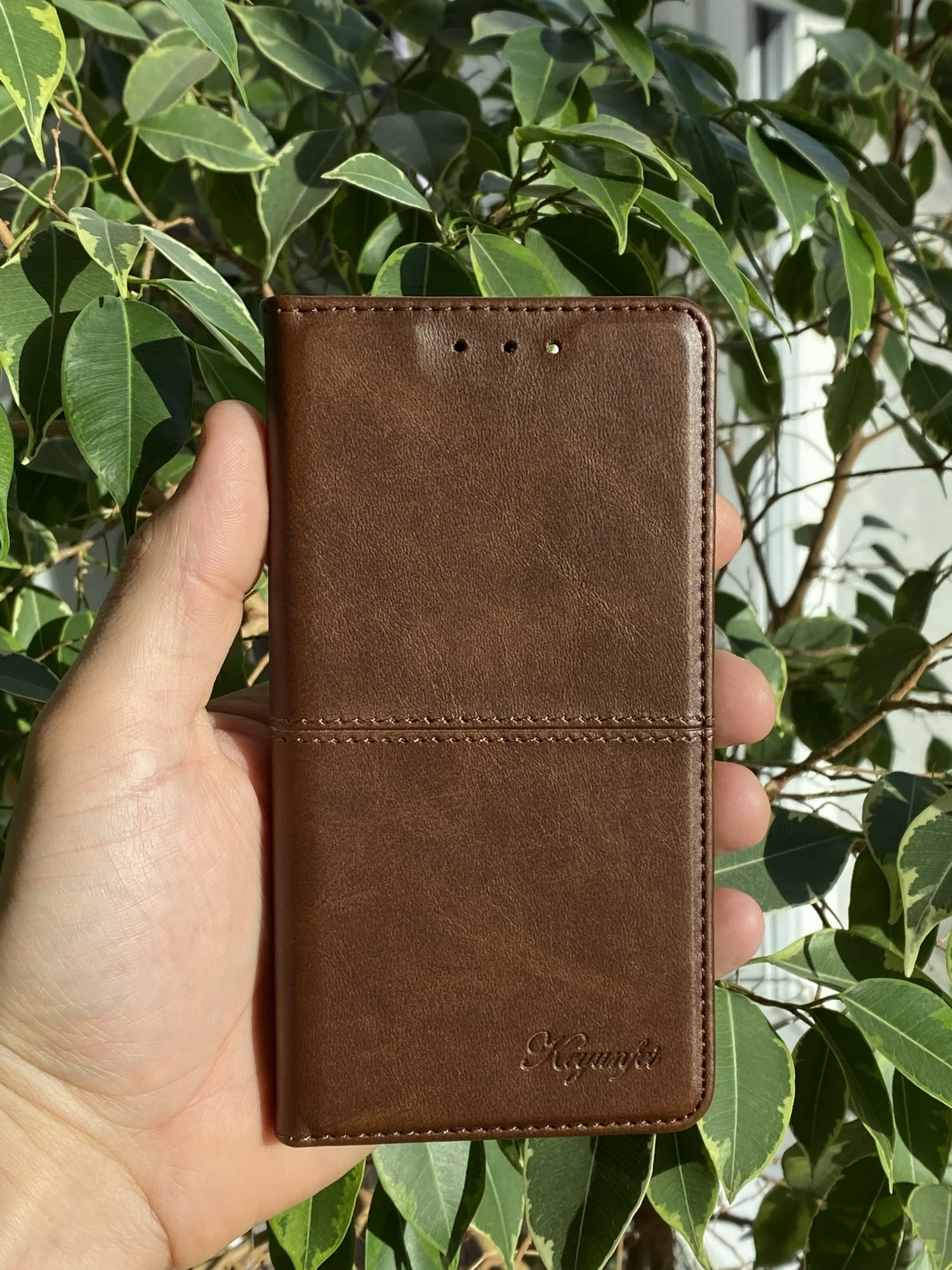Тёмно-коричневый чехол книжка elitcase для Apple iPhone 13 / Айфон 13