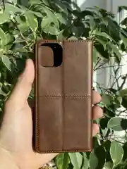 Тёмно-коричневый чехол книжка elitcase для Apple iPhone 13 / Айфон 13