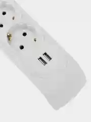 Фильтр сетевой  KRANZ 5 гнезд + 2 USB, с автовыключателем, белый