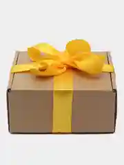 Желтый подарочная коробка 13,5*13,5*6,5