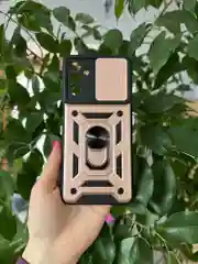 Розовый чехол противоударный armors для Samsung A04S / Самсунг А04S с защитой камеры