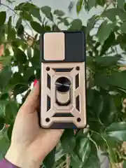 Розовый чехол противоударный armors для Samsung A04S / Самсунг А04S с защитой камеры