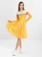 Желтый платье с узором пива