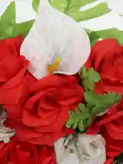Красный украшение на крышу автомобиля