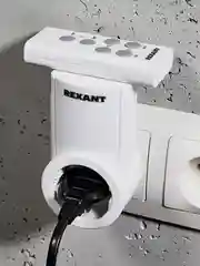 Радиоуправляемая розетка c пультом REXANT RX-001, 10А/30м