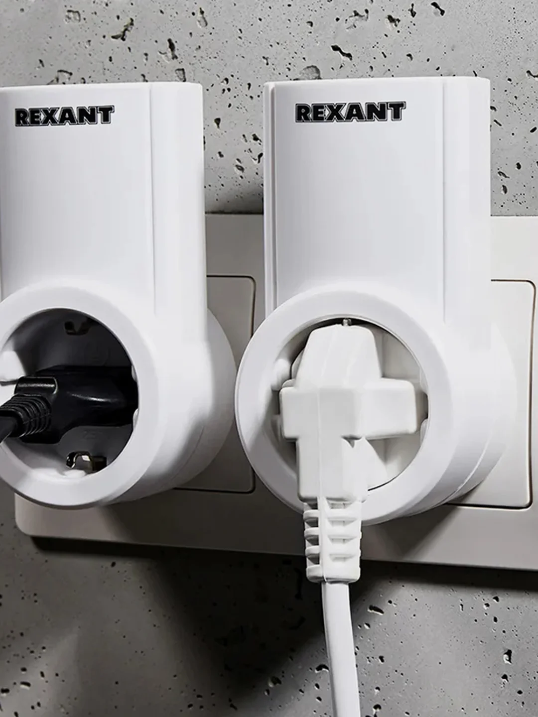 Радиоуправляемая розетка c пультом REXANT RX-002, 10А/30м