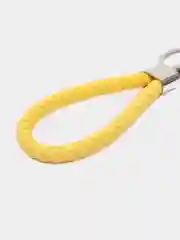 Желтый брелок для ключей плетеный