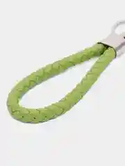 Салатовый брелок для ключей плетеный