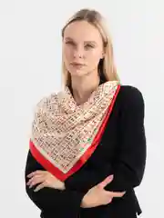 Алый платок шелковый, 70*70, на голову или шею