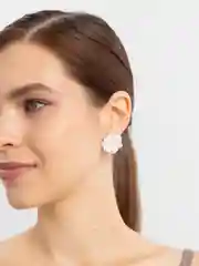 Белый серьги женские, серьги-гвоздики, серьги капля