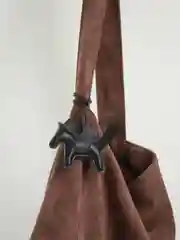 Черный брелок, обвес на сумку