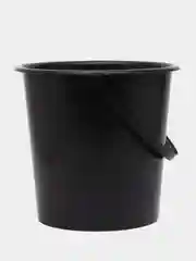Черный ведро хозяйственное с ручкой