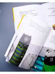 Котенок Шмяк и шустрые цыплята