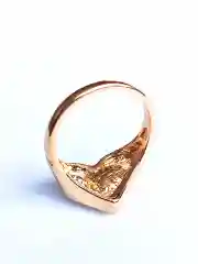 Кольцо металлическое Сердце с камнями