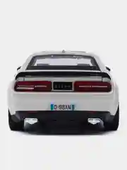 Белый масштабная металлическая модель авто 1:24 DODGE Challenger