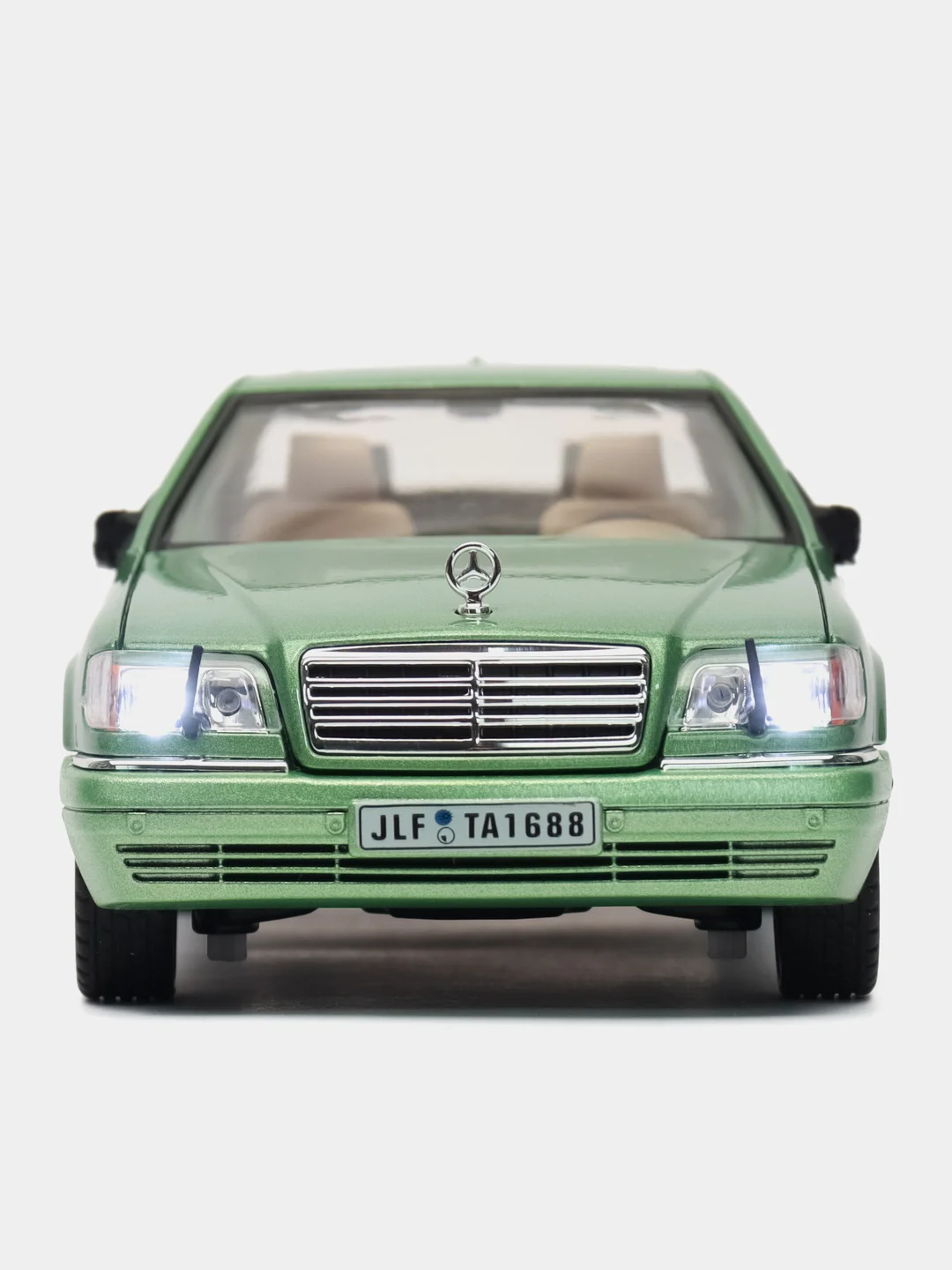 Белый масштабная металлическая модель авто 1:24 MERCEDES-BENZ W140