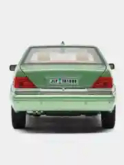 Белый масштабная металлическая модель авто 1:24 MERCEDES-BENZ W140