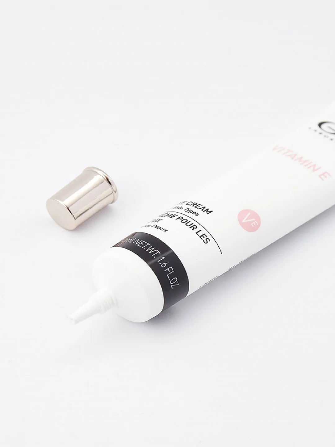 GIGI, Крем для век Vitamin E Eye Cream 50 мл. Питательный и укрепляющий крем для век