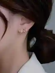 Серьги женские со стразами