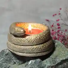 Подсвечник змея для чайной свечи