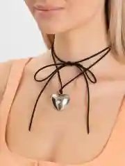 Чокер с сердцем на шнурке на шею