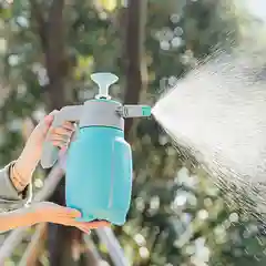 Синий опрыскиватель ручной Sprayer 2л