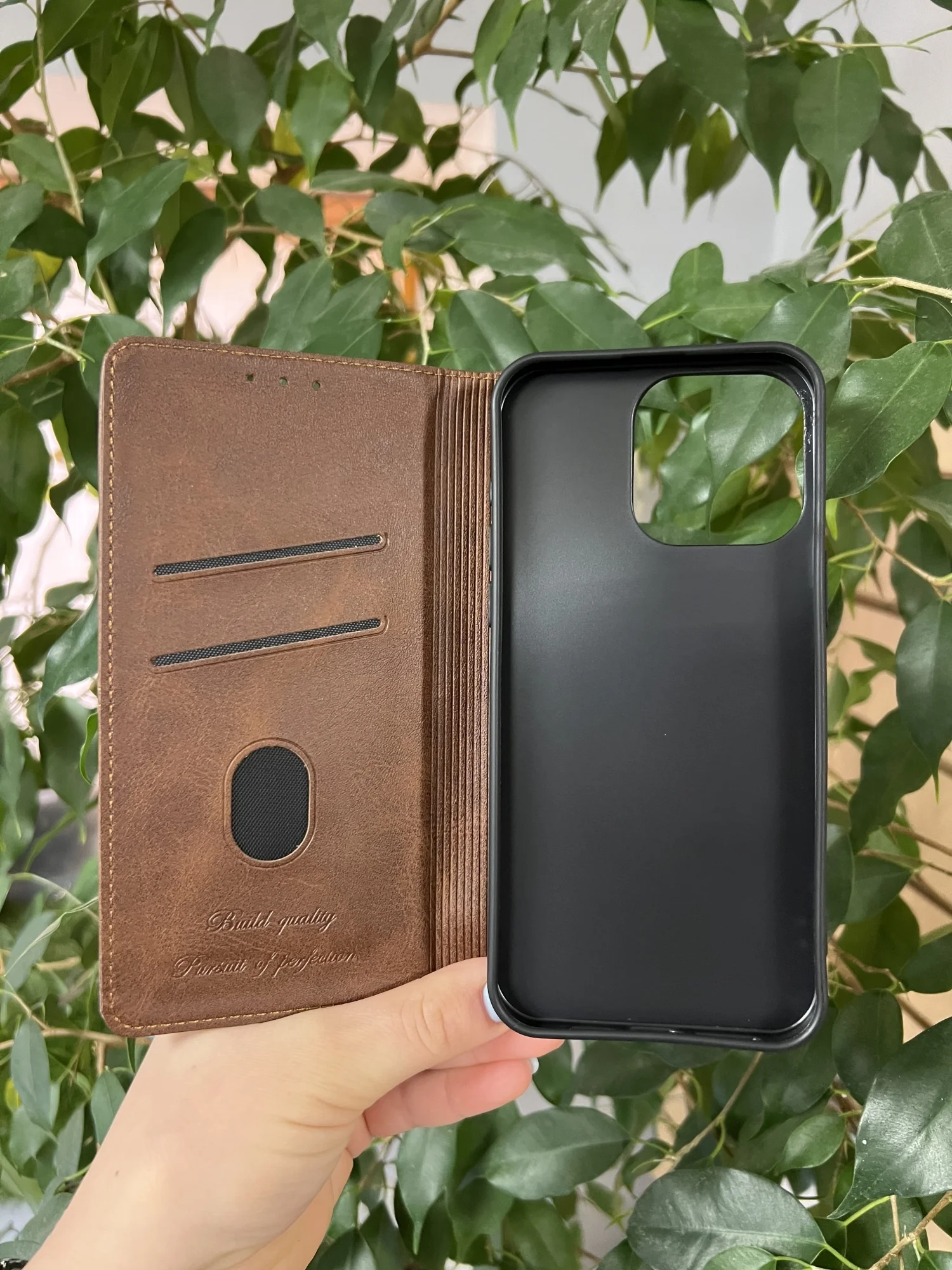 Тёмно-коричневый чехол книжка elitcase для Apple iPhone 15 Pro Max / Айфон 15 Про Макс
