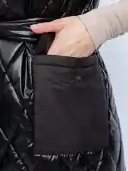 Черный жилет стёганый удлинённый