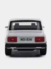 Кремовый металличсекая модель Класика Шестерка Семерка 1:32 Diecast replica
