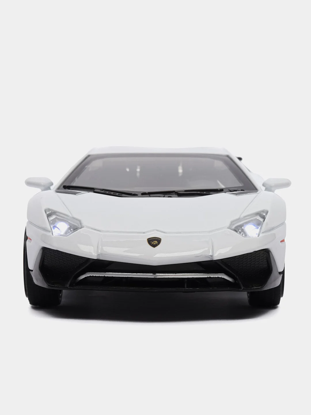 Белый металлическая модель Lamborghini Aventodor MiniAuto 1:32  32126