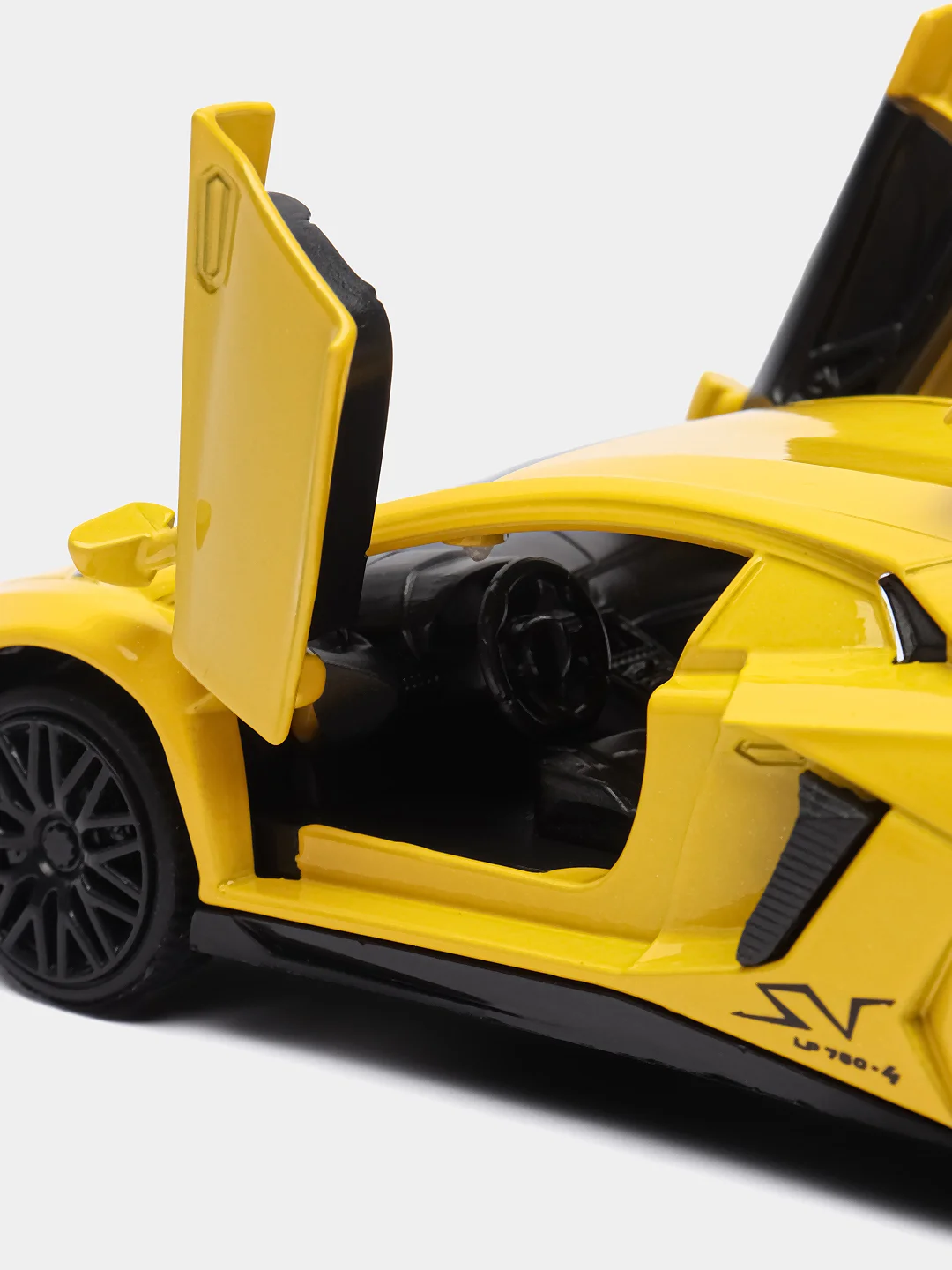 Желтый металлическая модель Lamborghini Aventodor MiniAuto 1:32  32126