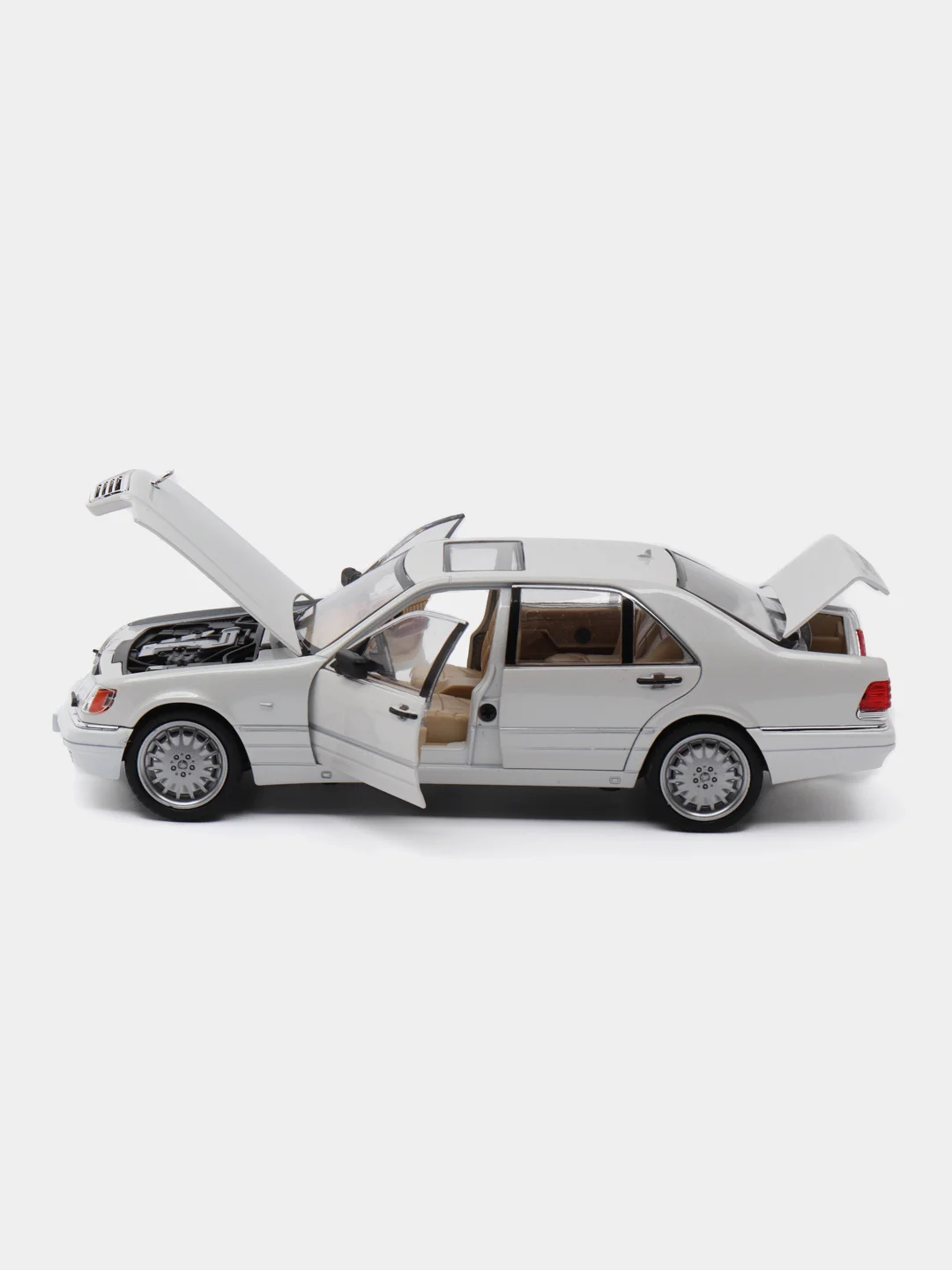 Белый масштабная металлическая модель авто 1:24 MERCEDES-BENZ W140