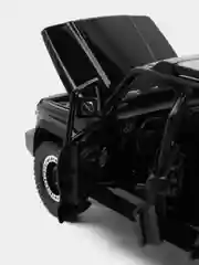 Черный масштабная металлическая модель авто 1:24 TANK 300