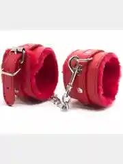 Наручники меховые для бдсм